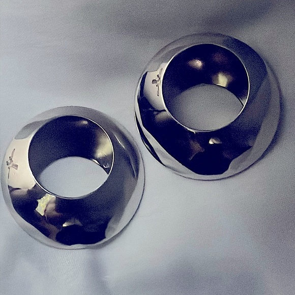 Vintage Silver Tone Chrome Stainless Steel Abstract UFO Post Earrings - Picture 1 of 6